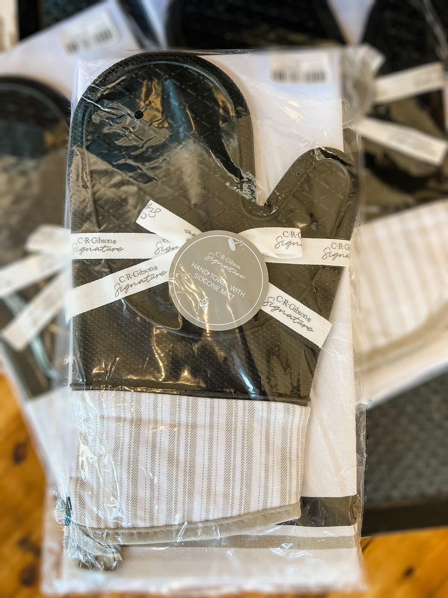Sil Pot Holder & Hand Towel Set